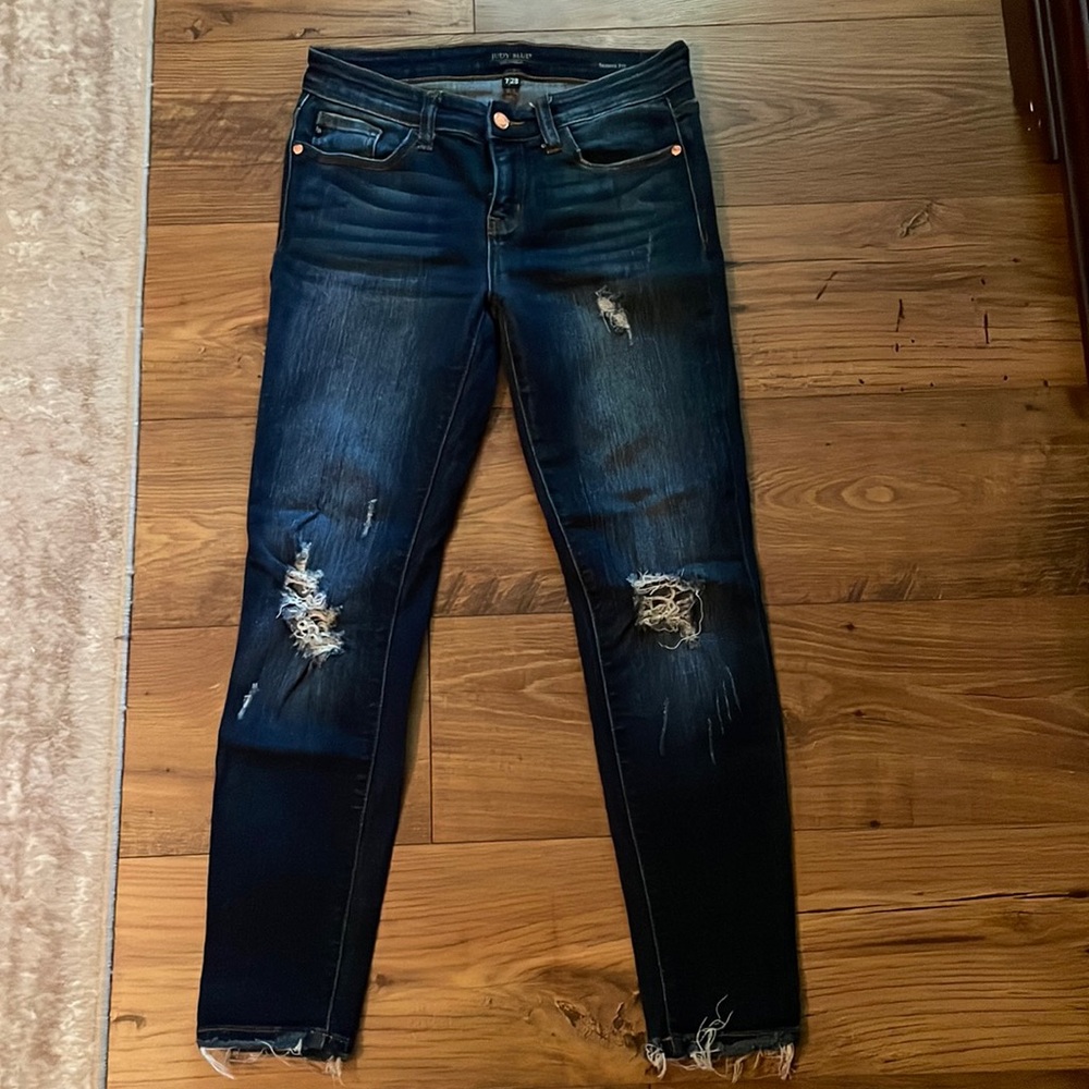 EUC Judy Blue Skinny Fit denim, distressed hem, size 7/28